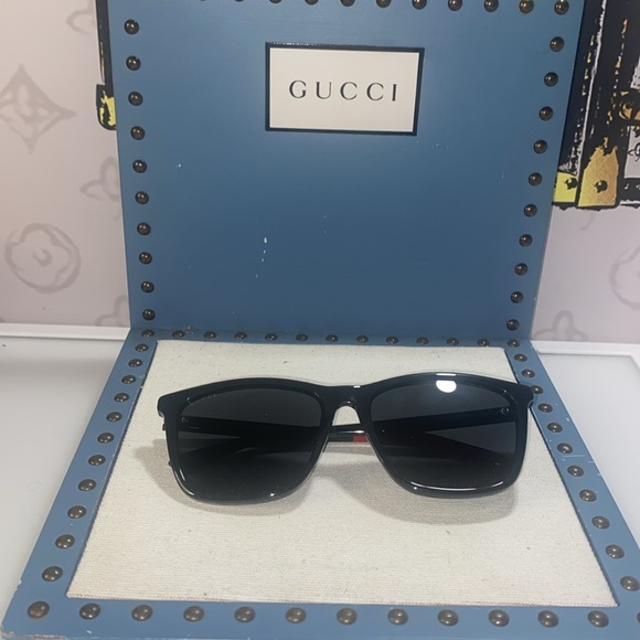 New Dark Grey Polarized Square Men's Sunglasses
Model No. GG0404S 008 - Picture 9 of 9